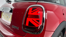 MINI Hatchback 1.5 Cooper Classic 3dr Auto Petrol Hatchback